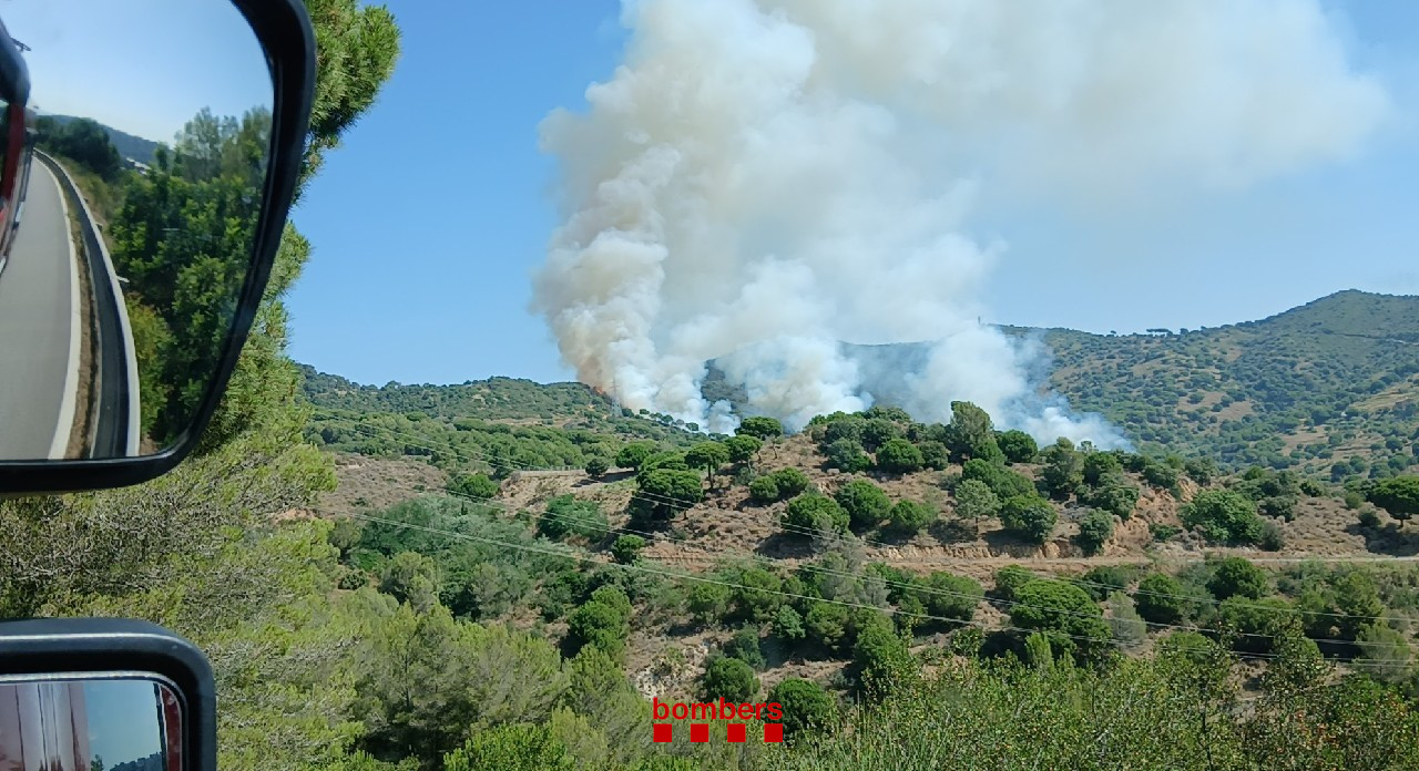 El incendio en la zona entre Tiana y Montgat