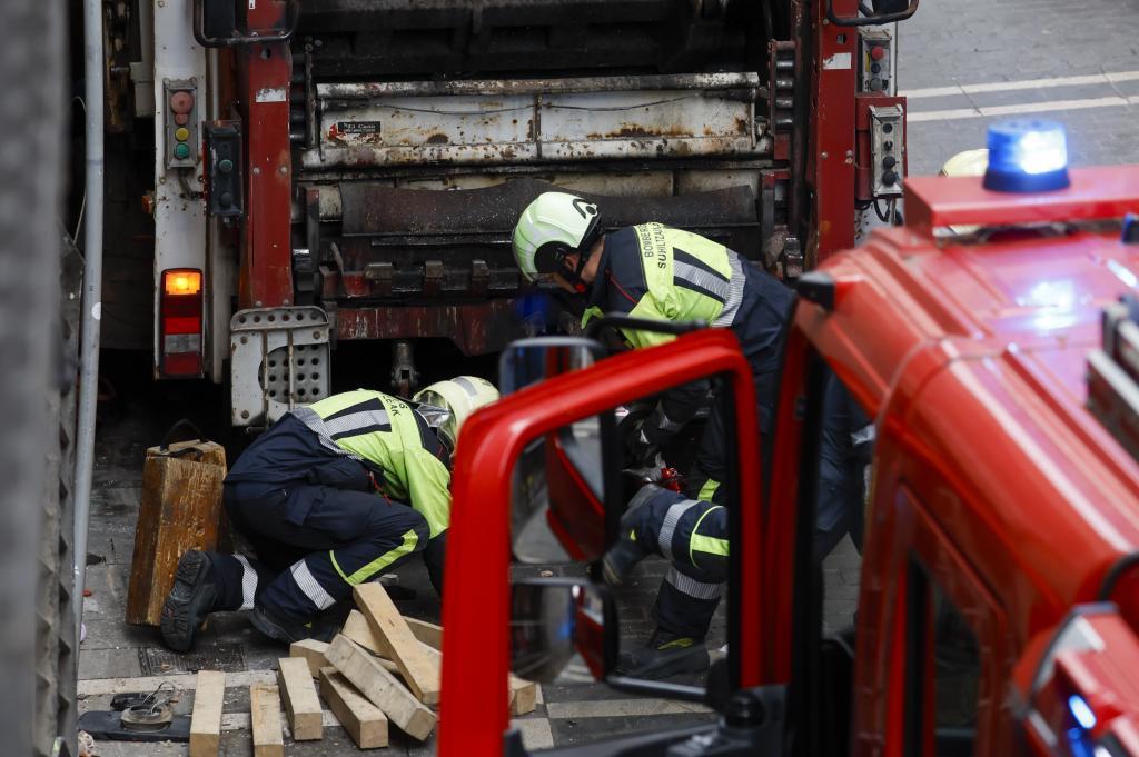 Bomberos, en el lugar del accidente de Pamplona