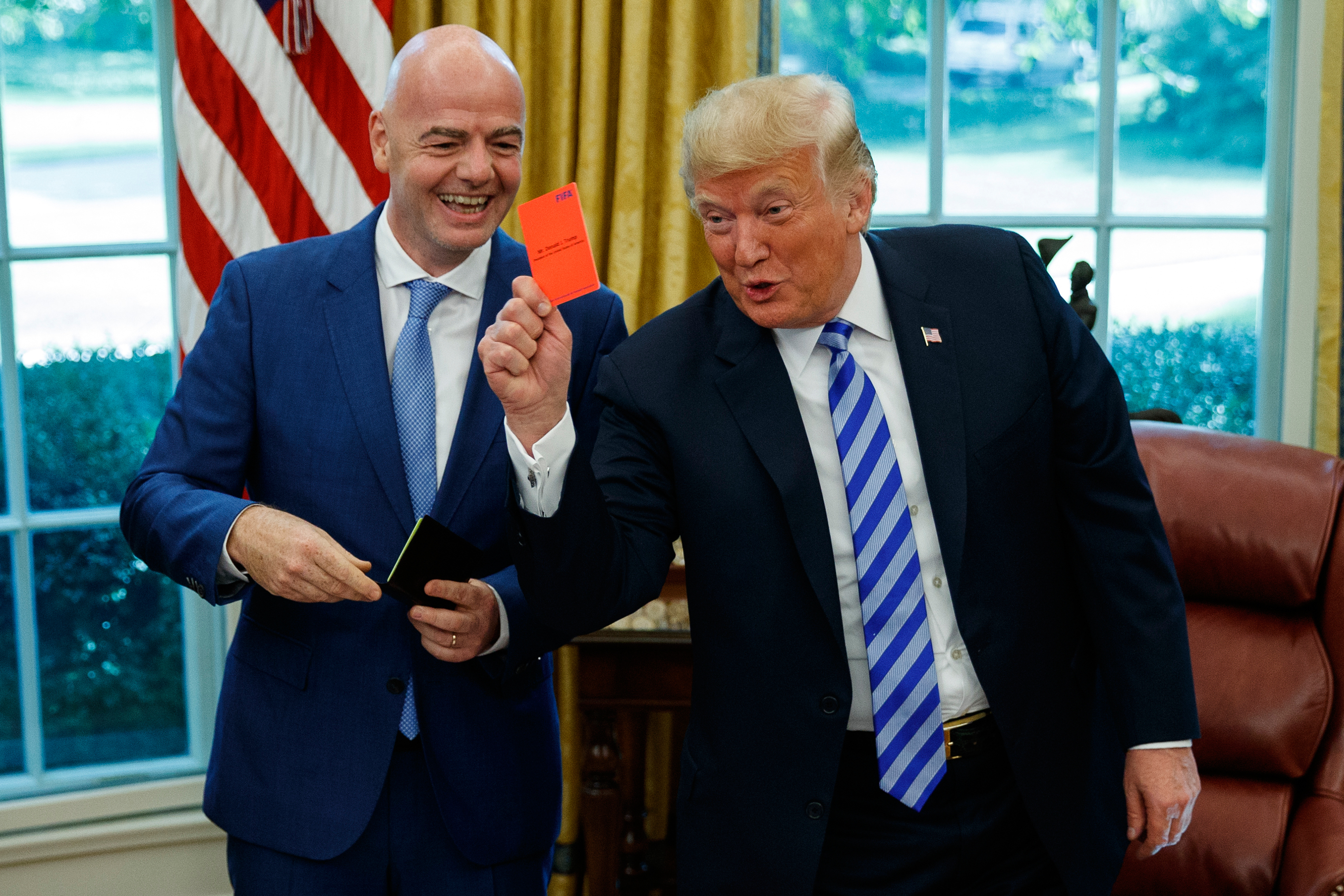 Llamadas de Trump a Infantino, abogados de élite e investigaciones sobre el árbitro: la operación de la Casa Blanca para anular la roja de Balogun que indigna a todo el planeta |