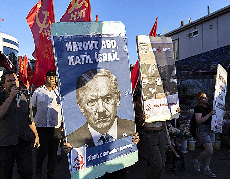 Manifestación en Estambul el pasado domingo contra la OTAN.