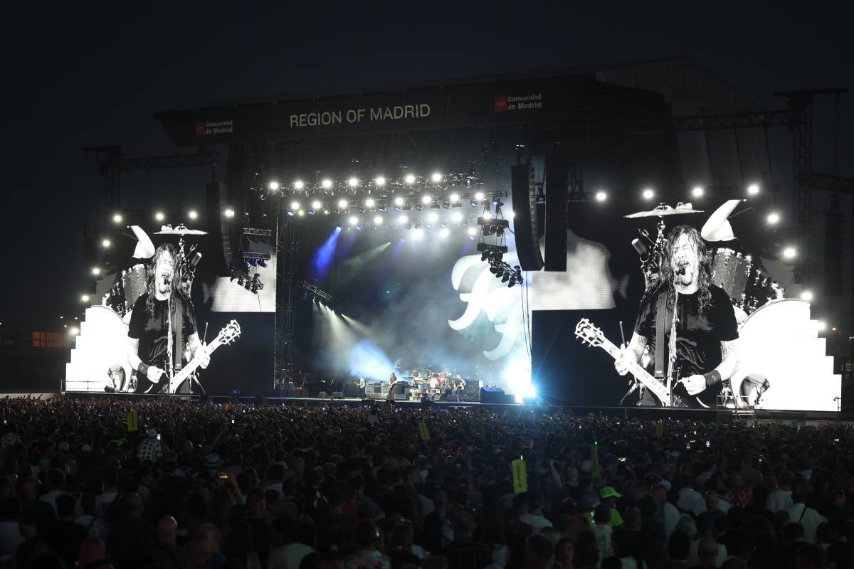 Foo Fighters Çılgın Havalı