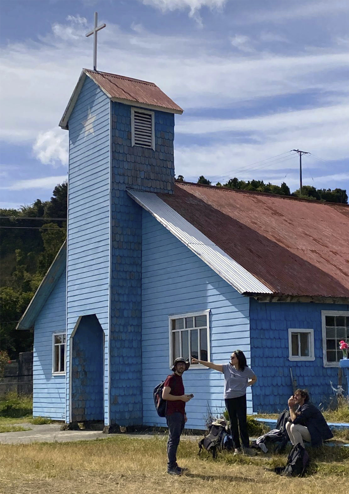 El equipo de 'Navegando entre dos aguas' en el Archipiélago Chiloé, al sur de Chile.