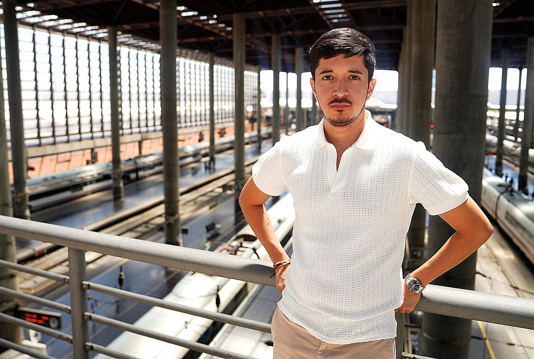 Carlos en la Estación de Atocha de Madrid