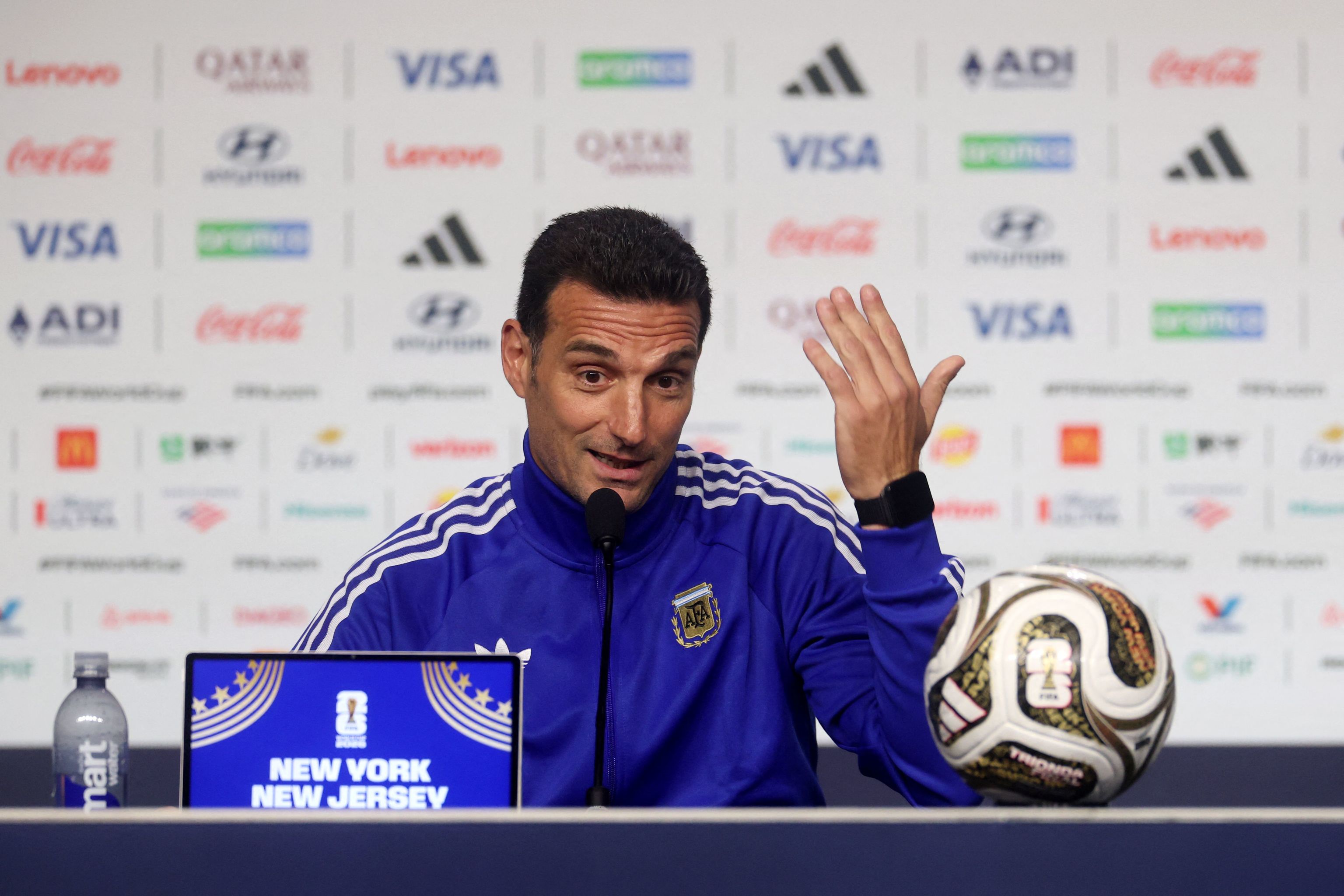 Scaloni, durante su última rueda de prensa en Nueva York.