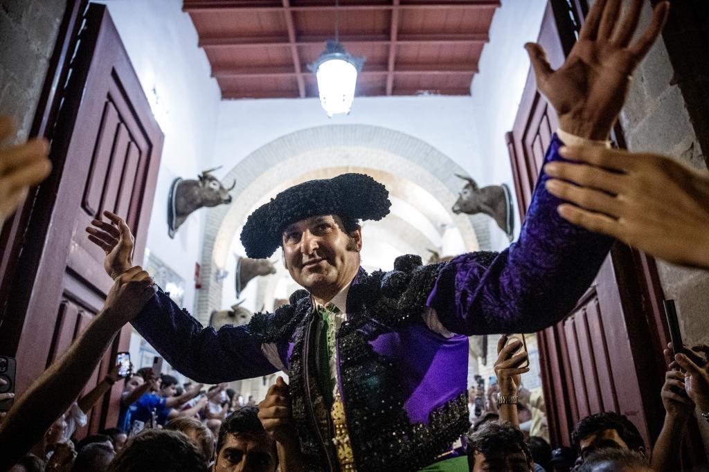 Morante sale a hombros en 2025 en El Puerto