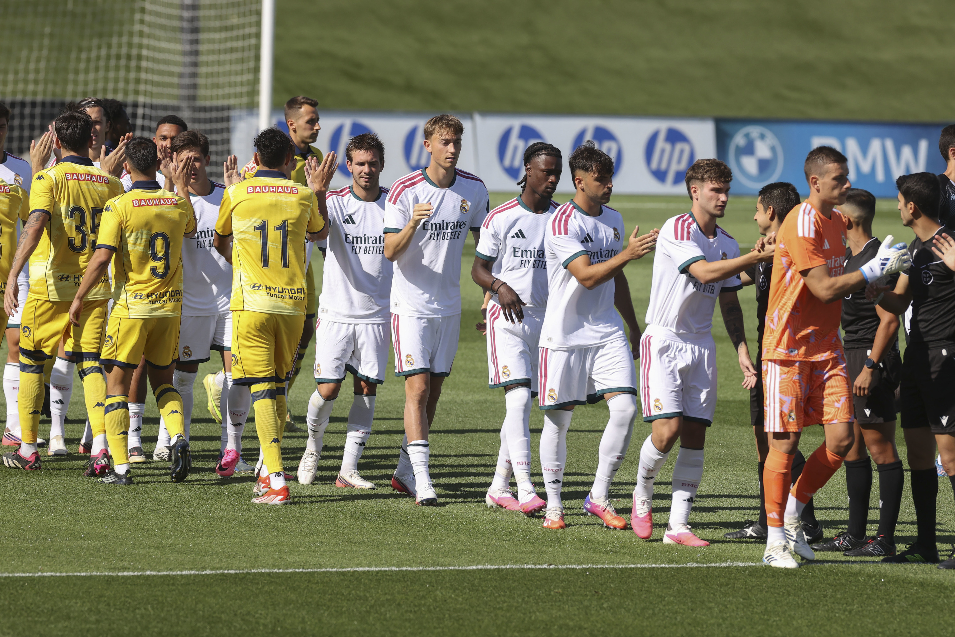 Jugadores del Real Madrid y Alcorcón