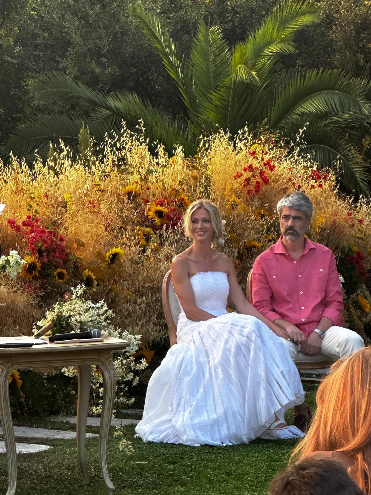 Los novios, durante la ceremonia.