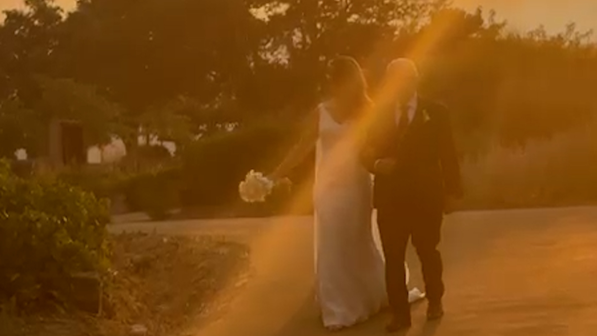 La novia llegando a la finca, el pasado viernes.