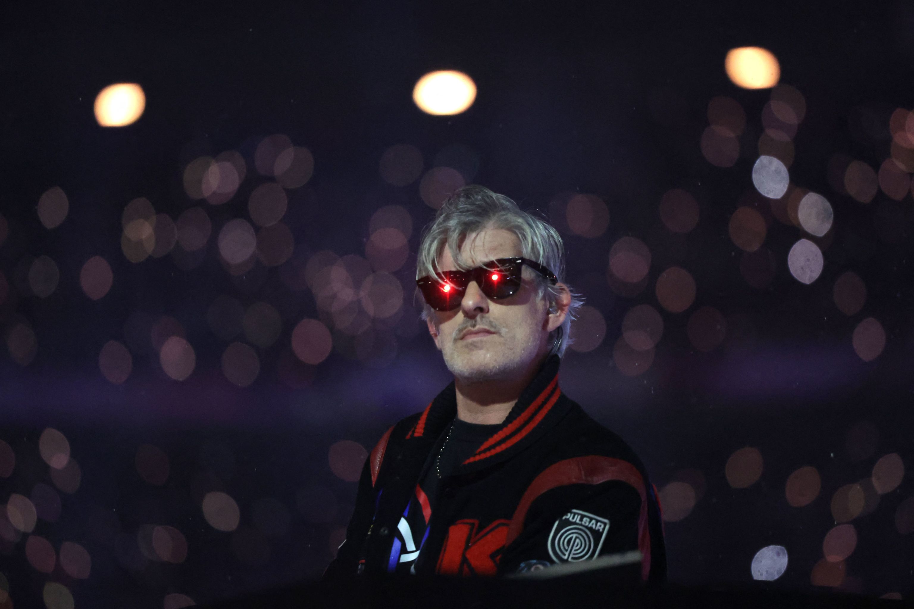 El DJ Kavinsky en la ceremonia de clausura de los JJOO.