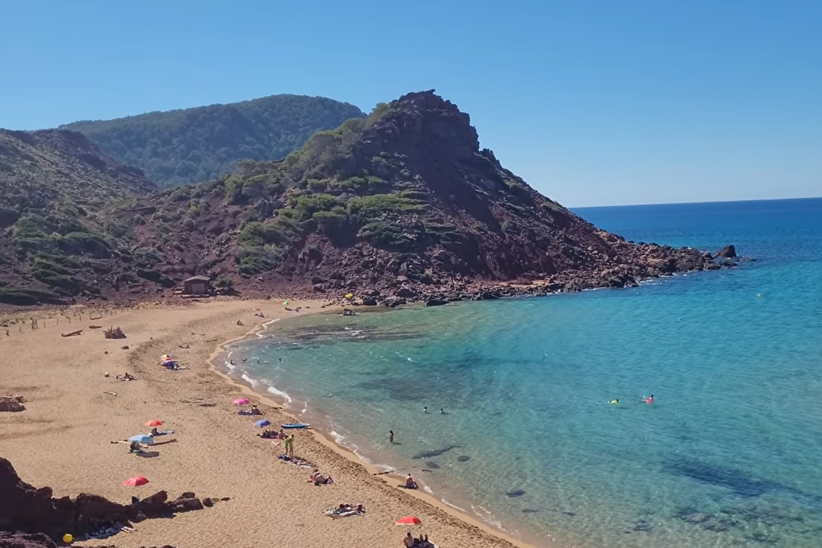 Su nombre te sonar� a vecina, pero es una de las calas m�s espectaculares (y desconocidas) del Mediterr�neo