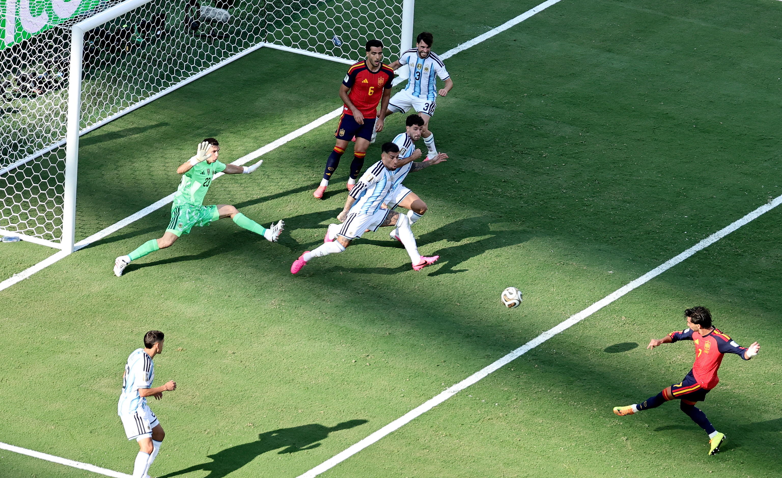El remate de Ferran Torres que valió el título mundial a España.