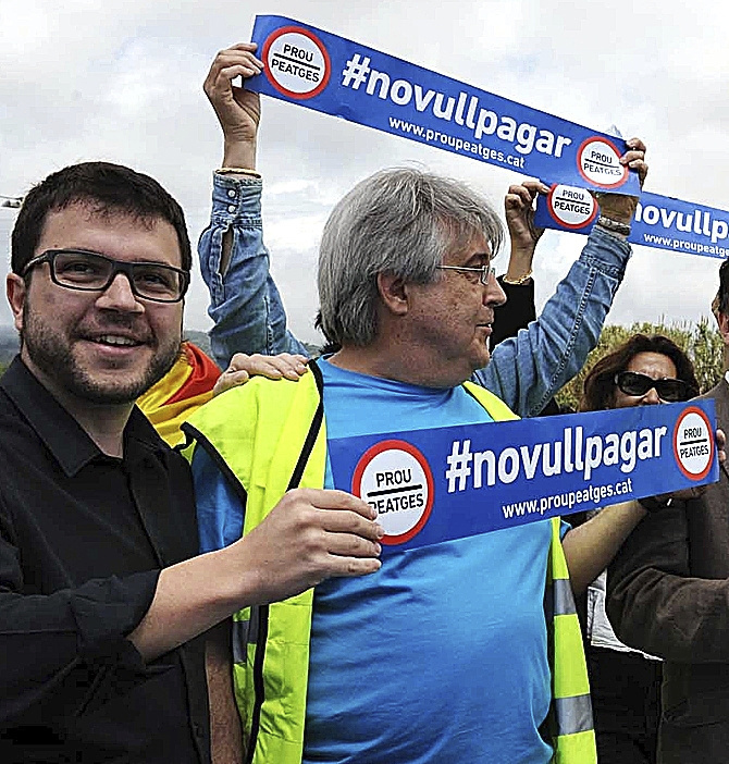 Pere Aragonès, diputado raso en 2012 y luego 'president', en la campaña de ERC contra los peajes en la AP-7