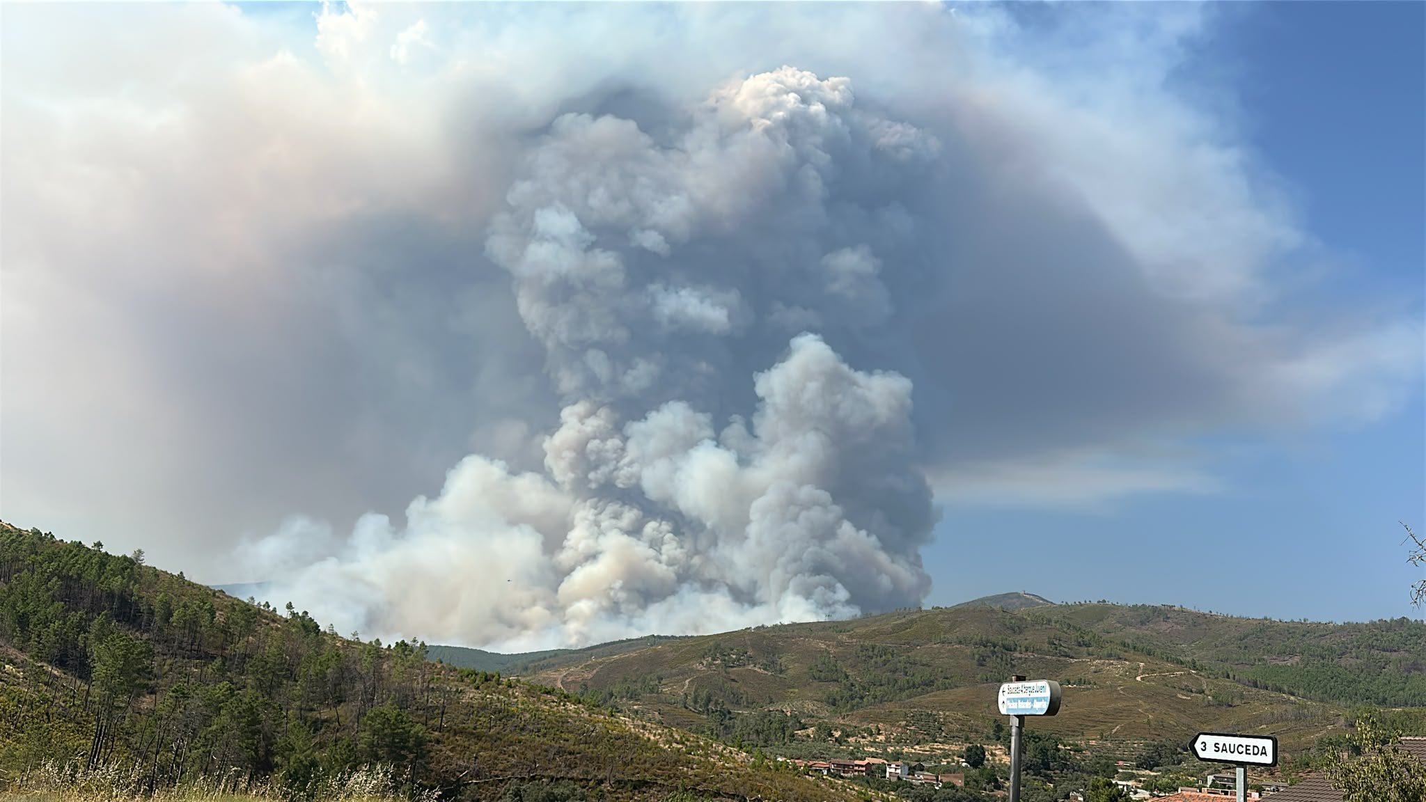 Incendio de Las Hurdes, que ha arrasado ya m�s de 1.600 hect�reas