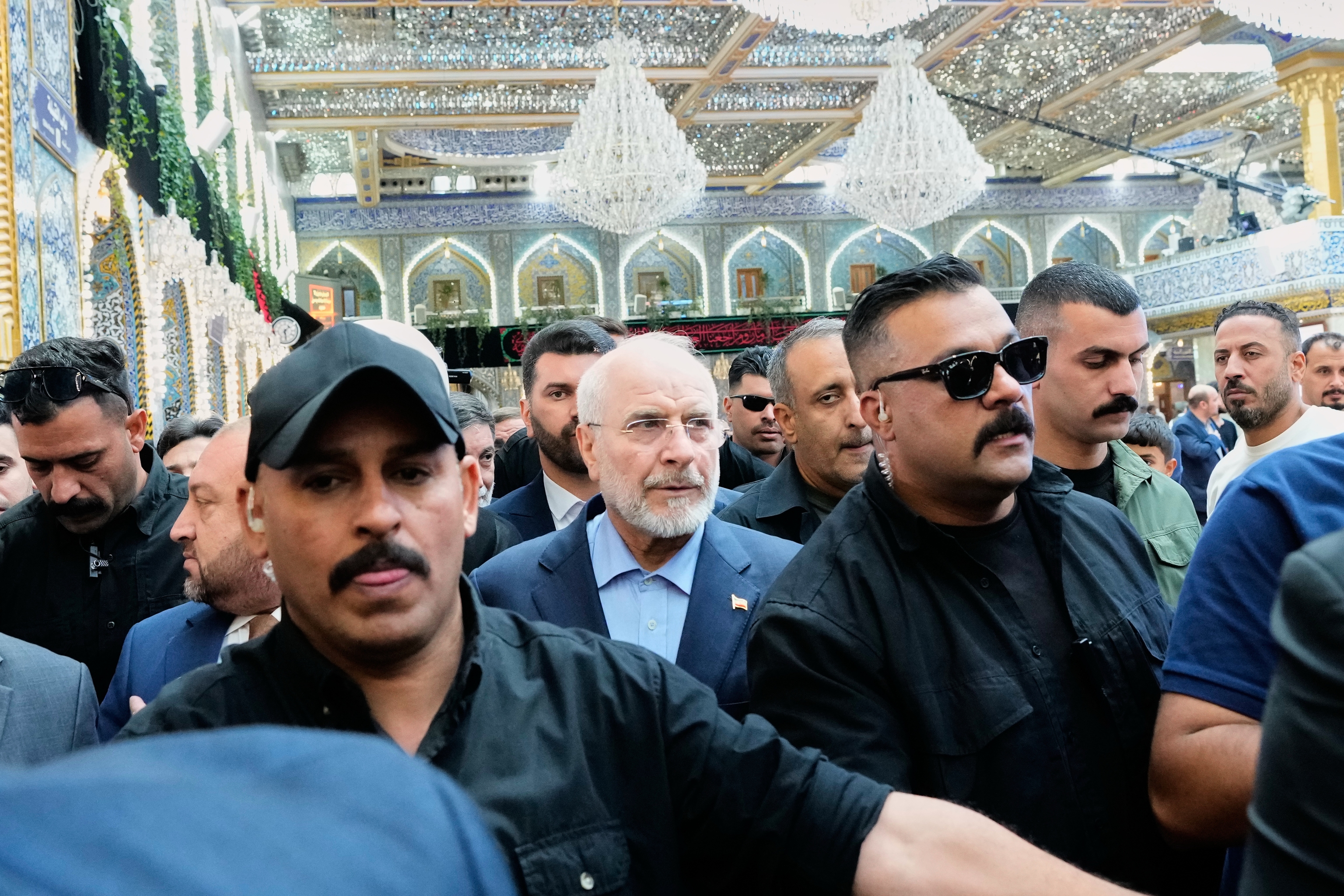 El presidente del Parlamento de Ir�n, Mohammad Bagher Qalibaf, llega a la ceremonia de conmemoraci�n de los 40 d�as del fallecido l�der supremo iran� Ali Jamenei.