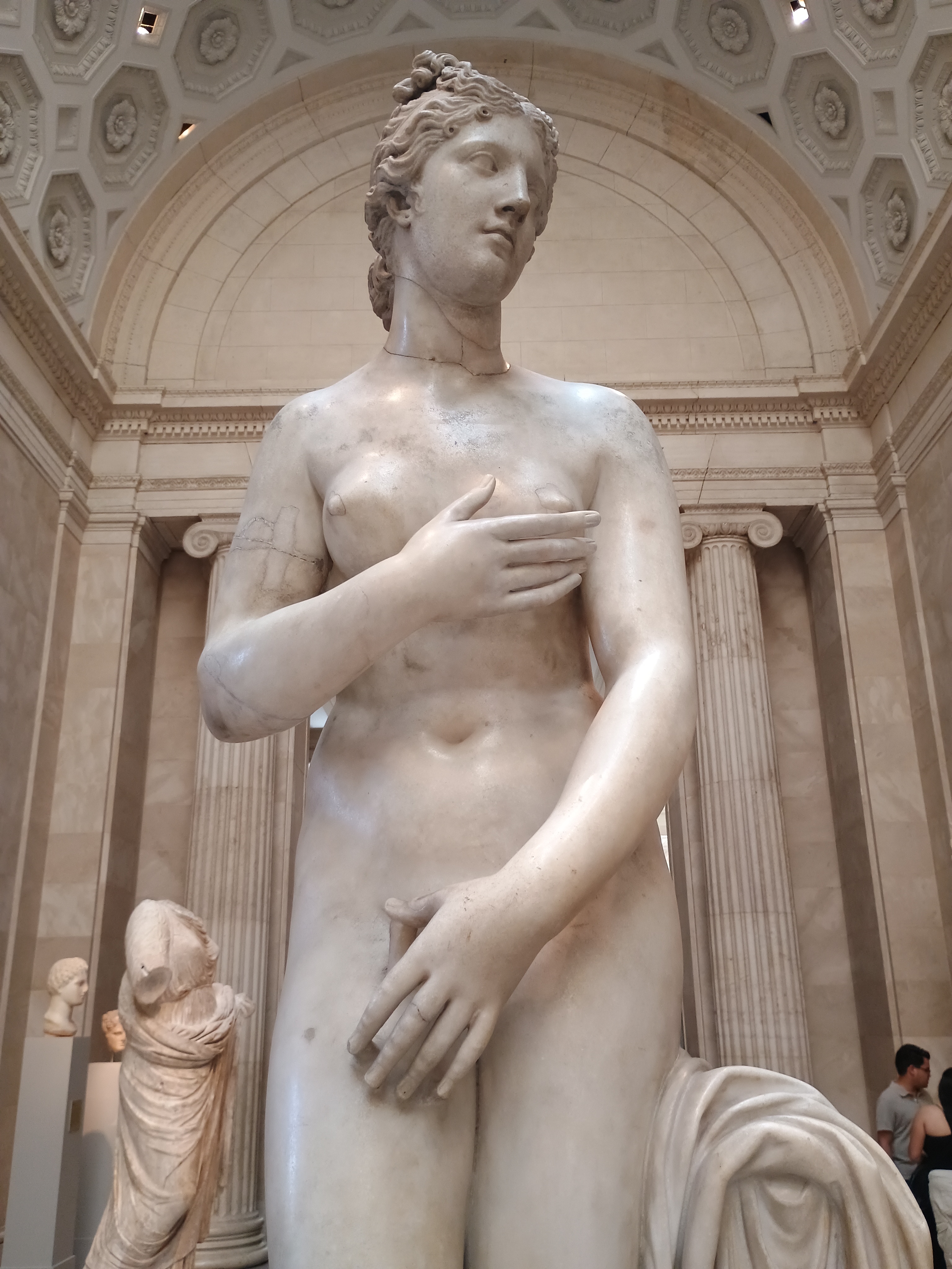 La venus de metro ochenta que se subastó por 24 millones.
