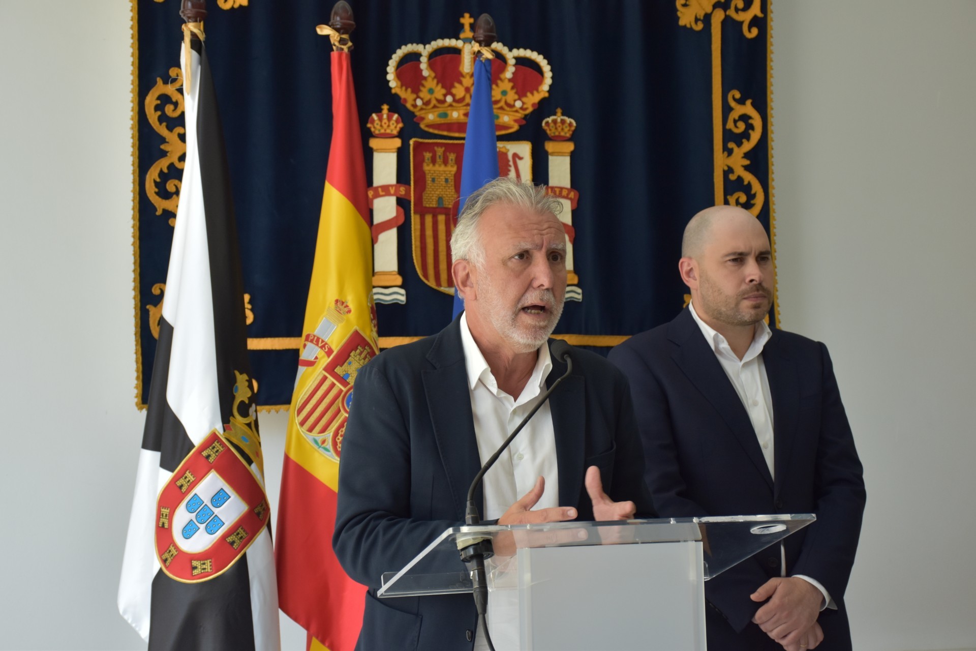 El ministro Torres, en Ceuta.