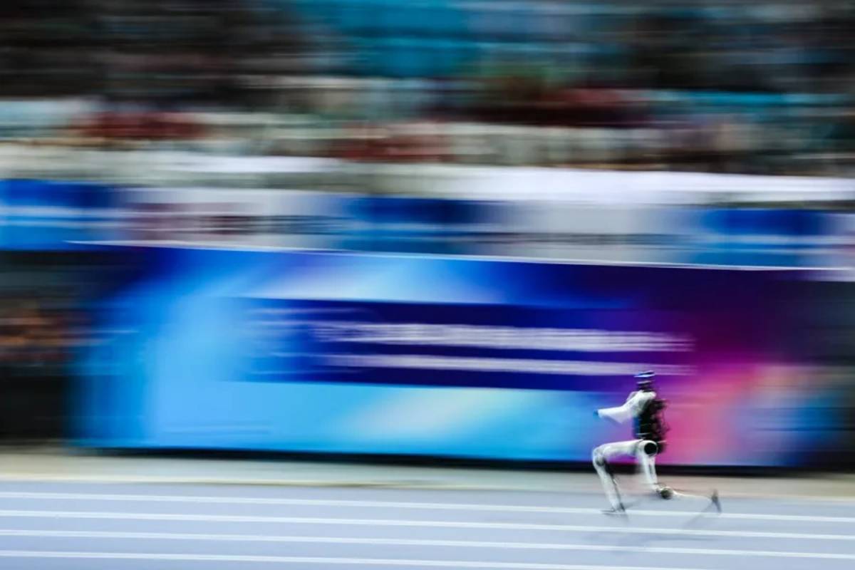 Tiangong Ultra corriendo durante una de las pruebas de los Juegos Mundiales de Robots. en Pekín