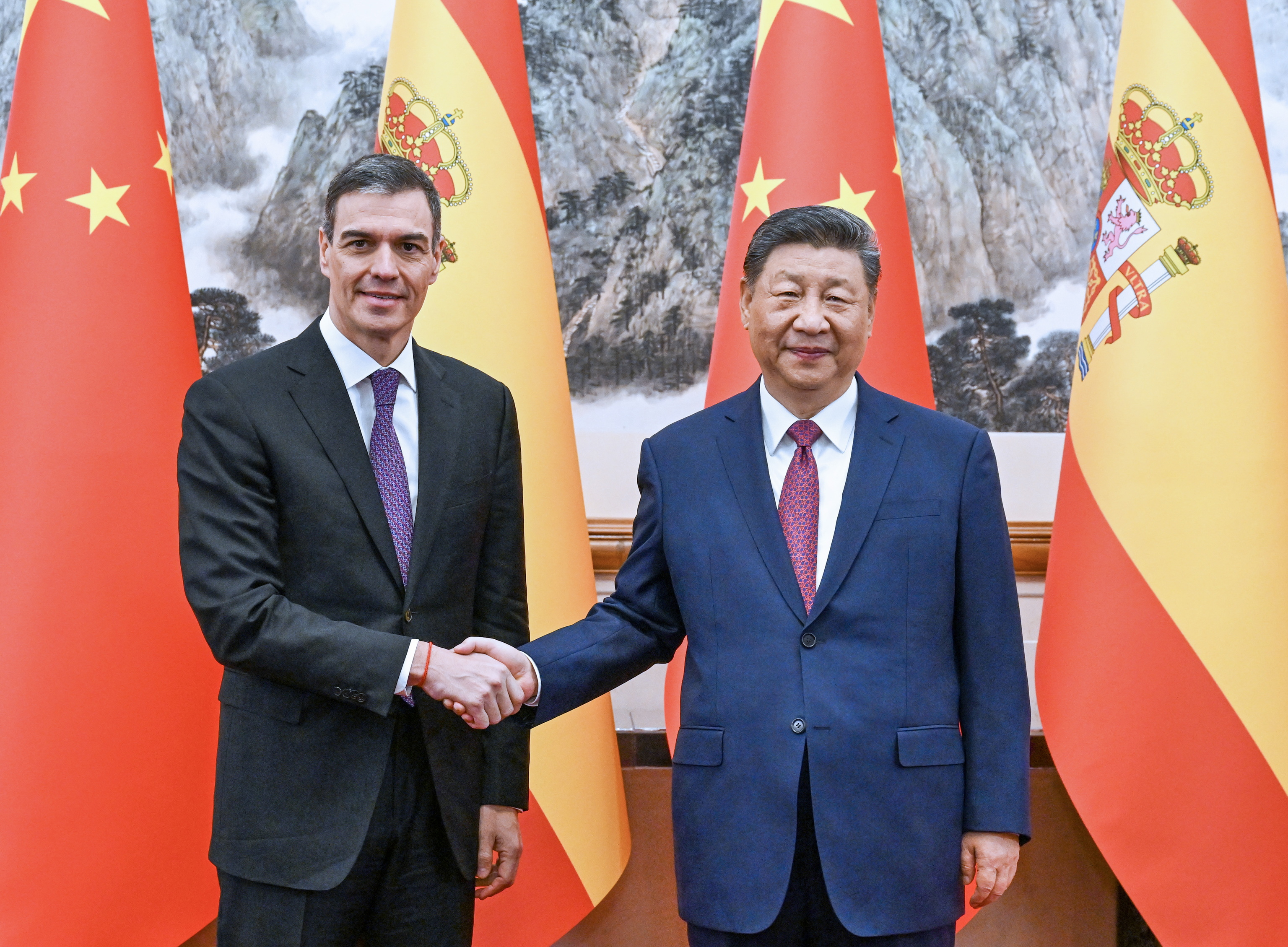 Con el presidente de China, Xi Jinping, en abril de 2025 en Pekín.