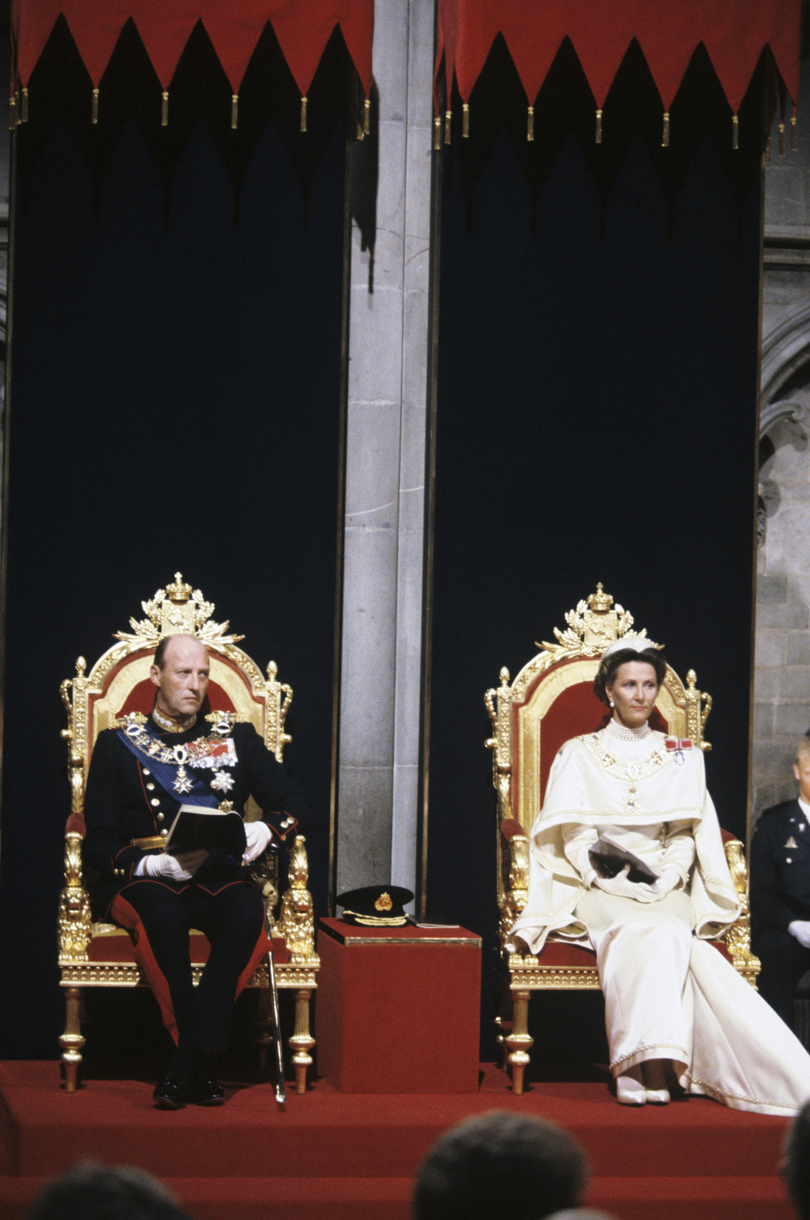 Harald y Sonia, en la ceremonia religiosa por su coronación, en la catedral de Trodheim, en junio de 1991.