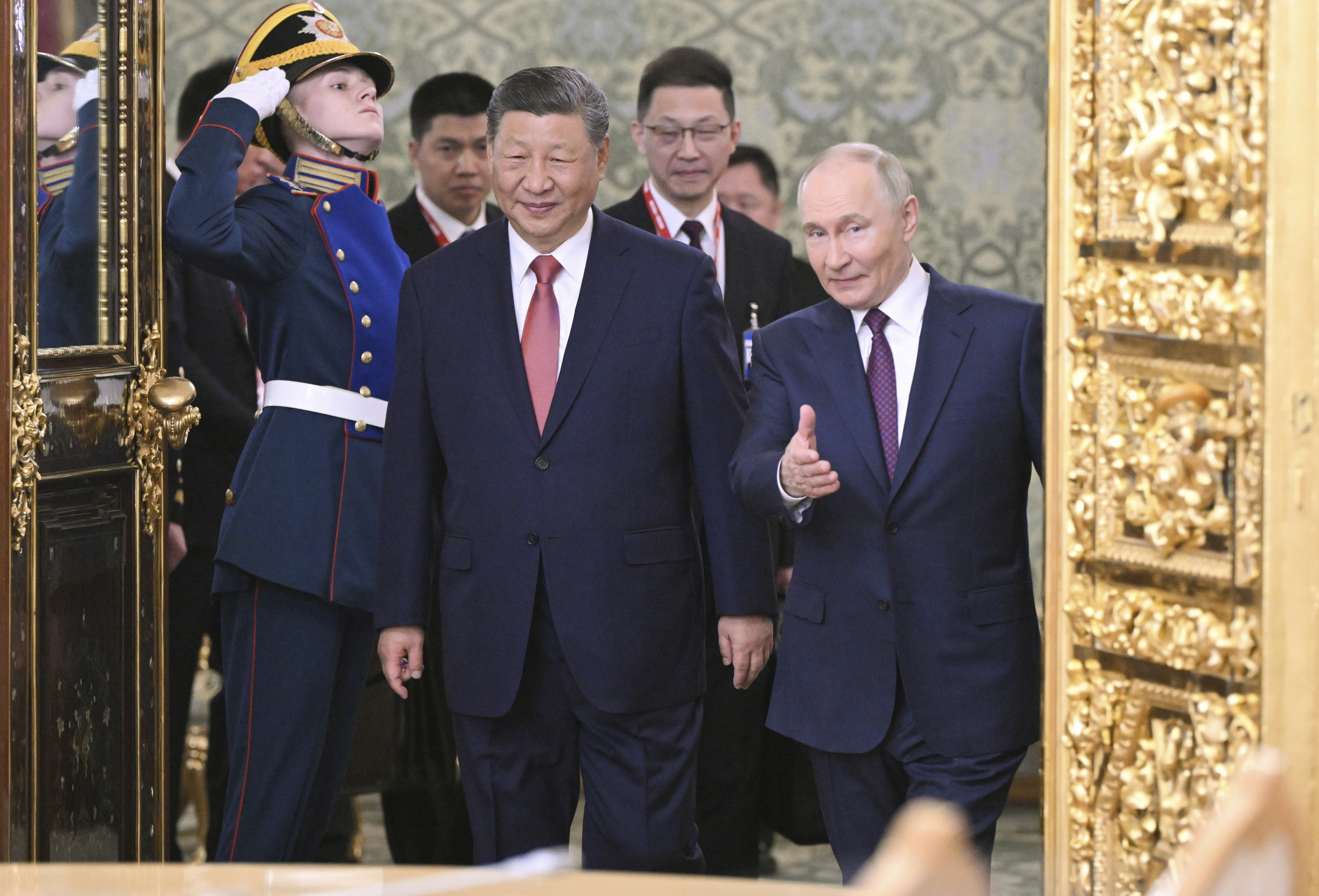 El presidente de Rusia, Vladímir Putin, y el presidente de China, Xi Jinping, en el Kremlin, Moscú.