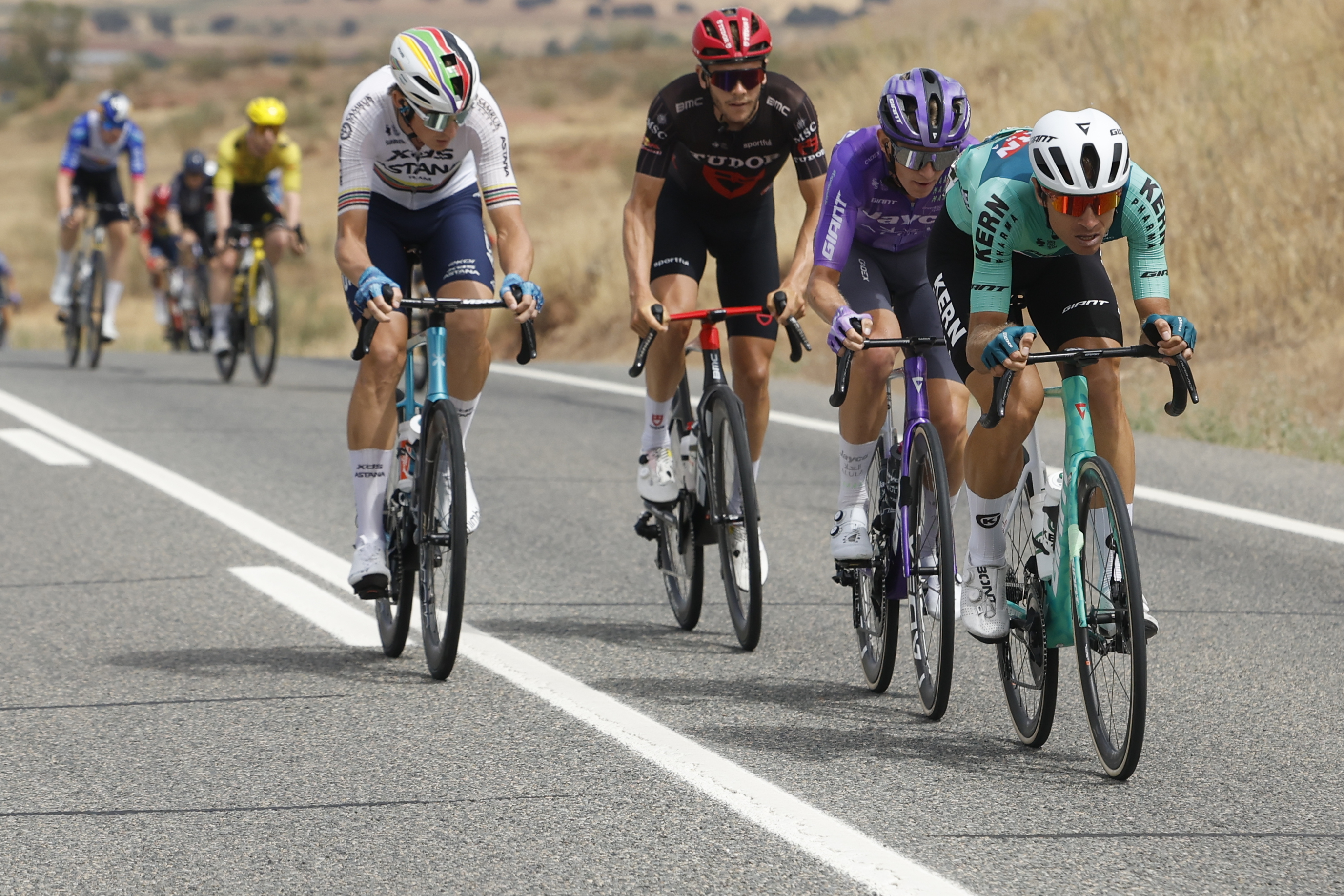 Imagen de los ciclistas durante la etapa 10 de La Vuelta.