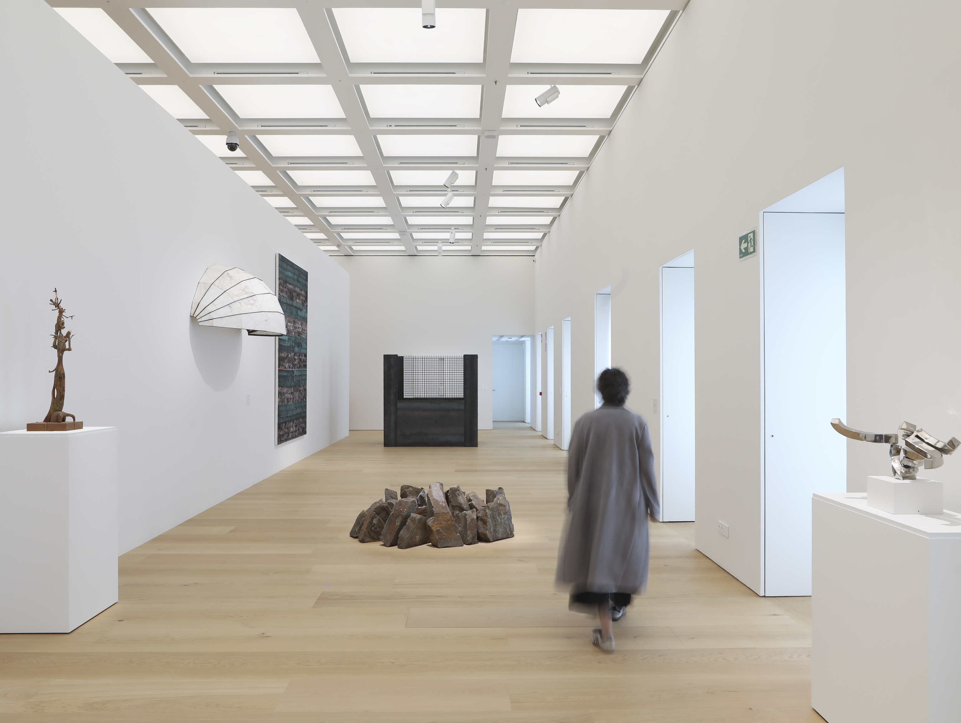 Las salas que albergan la colección de arte moderno de la Fundación Santander.