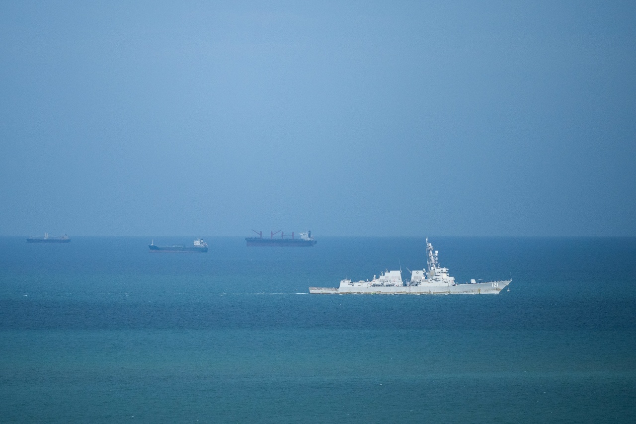 El USS Frank E. Petersen Jr., parte del grupo de combate del Lincoln, atracó esta semana en el puerto de Sriracha, Tailandia