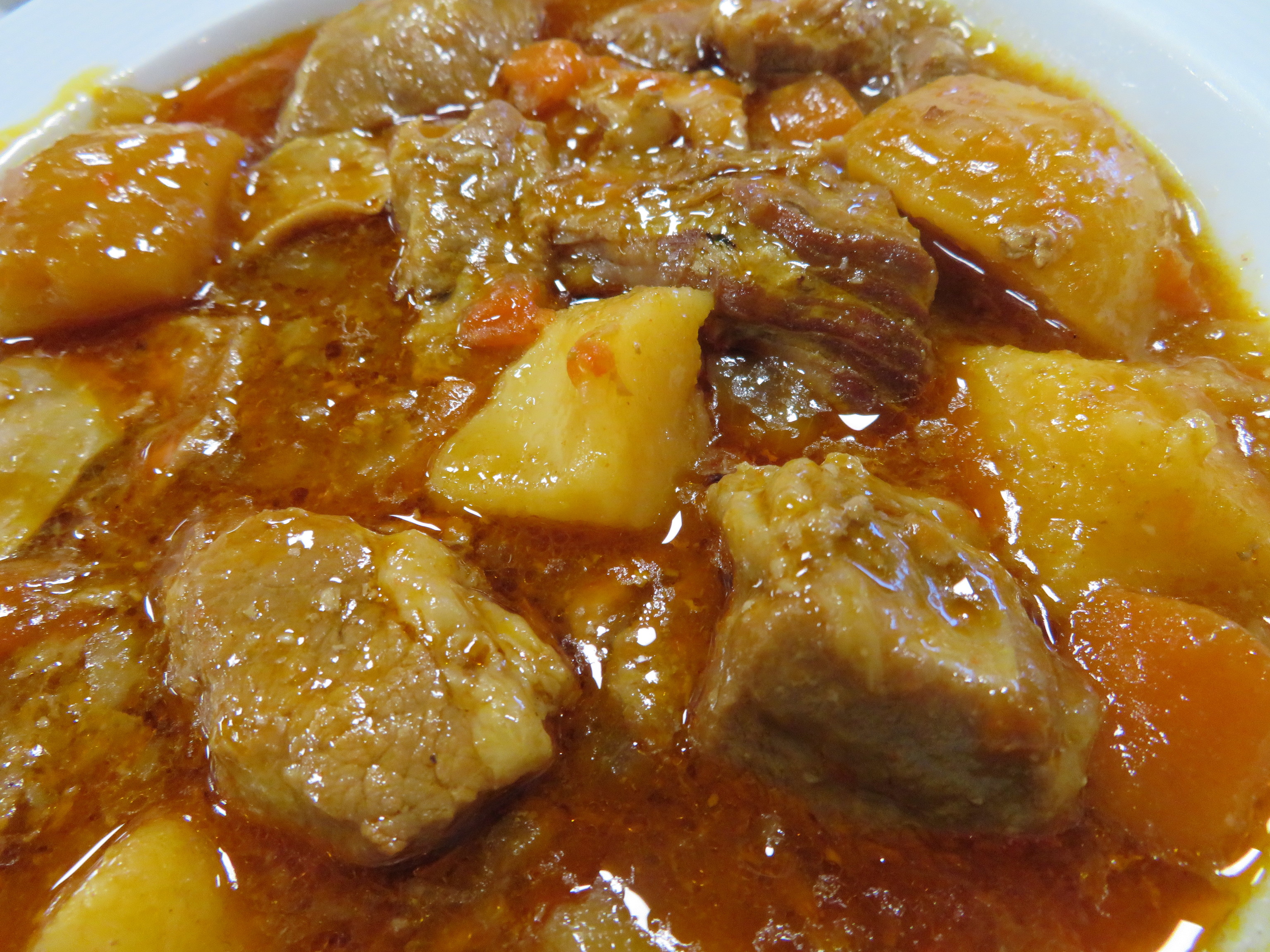 Ragú de ternera con patatas.