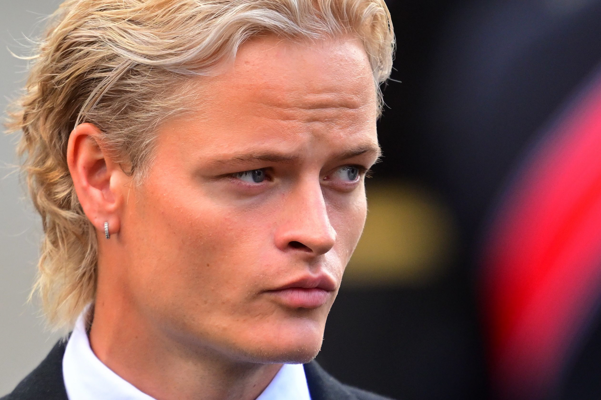 Marius Borg, el hijo de Mette-Marit, durante el funeral de Harald V