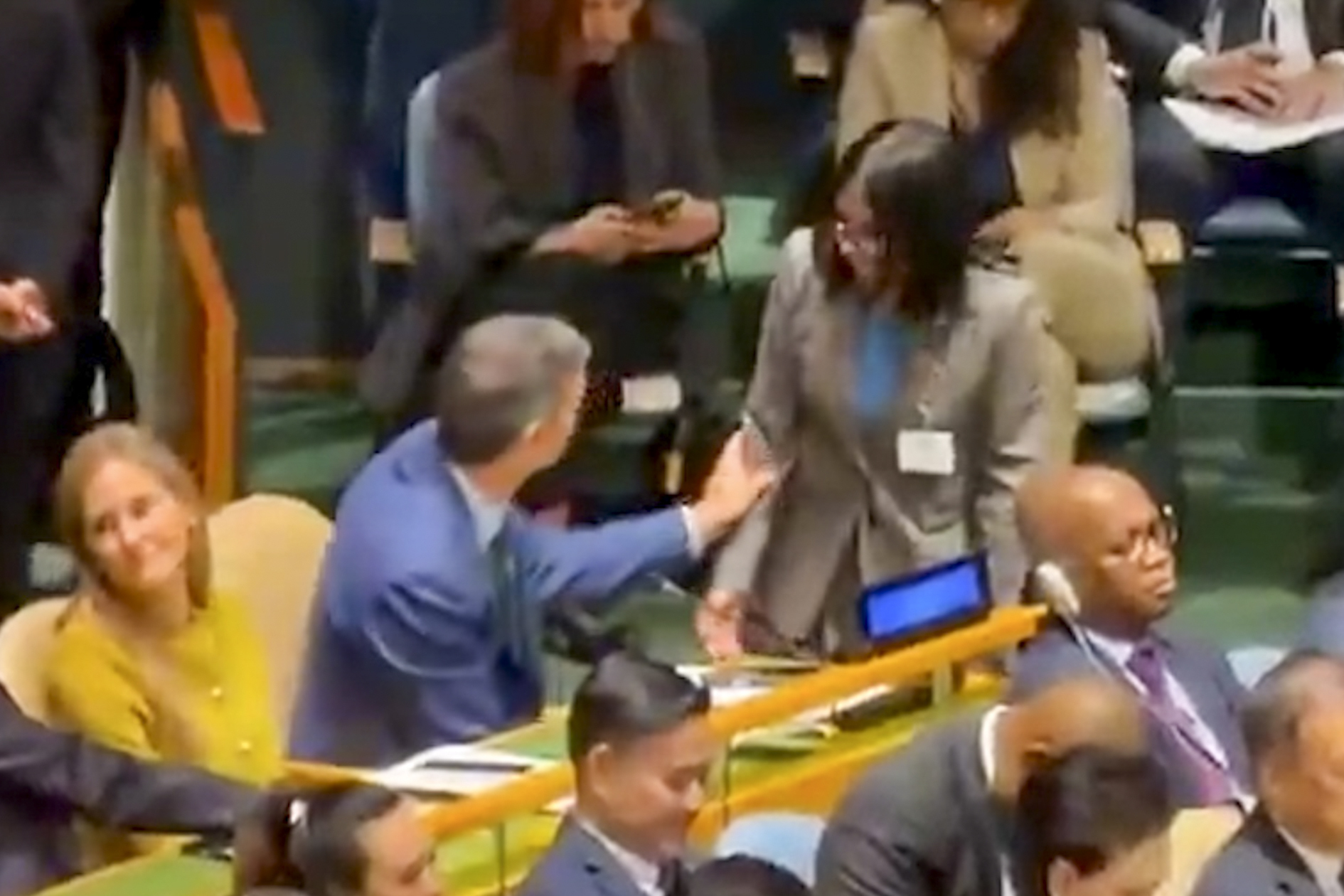 Delcy cruzó ante 31 países en 75 pasos para comprometer a Sánchez a 