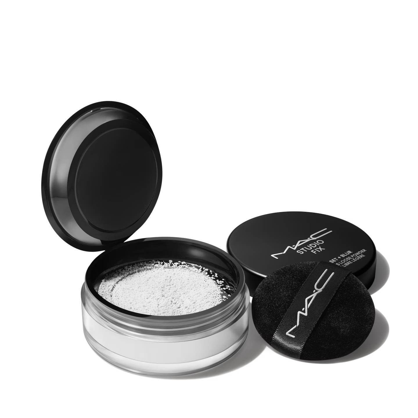 Studio Fix Pro Set + Blur Weightless Loose Powder de MAC (42 euros)