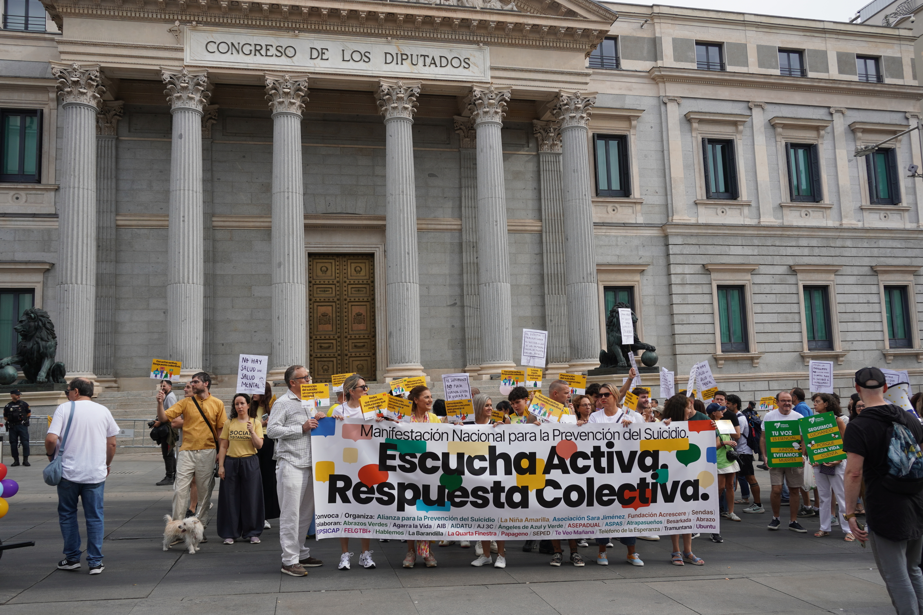 Manifestación Nacional para la Prevención del Suicidio frente al Congreso.