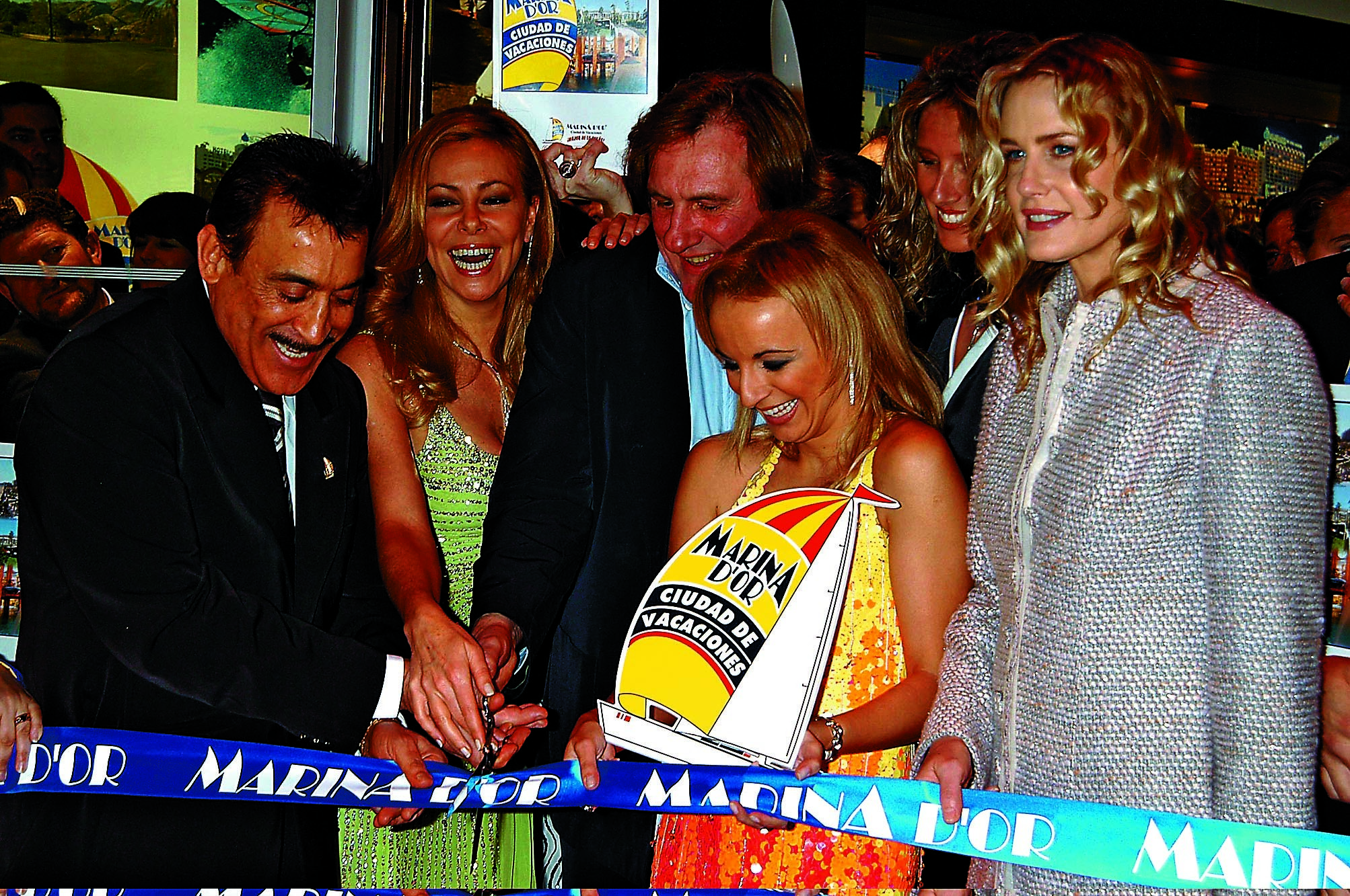 Jesús Ger junto a Ana Obregón, Gerard Depardieu, Anne Igartiburu y Daryl Hannah en la inauguración de Marina d'Or en 2006.