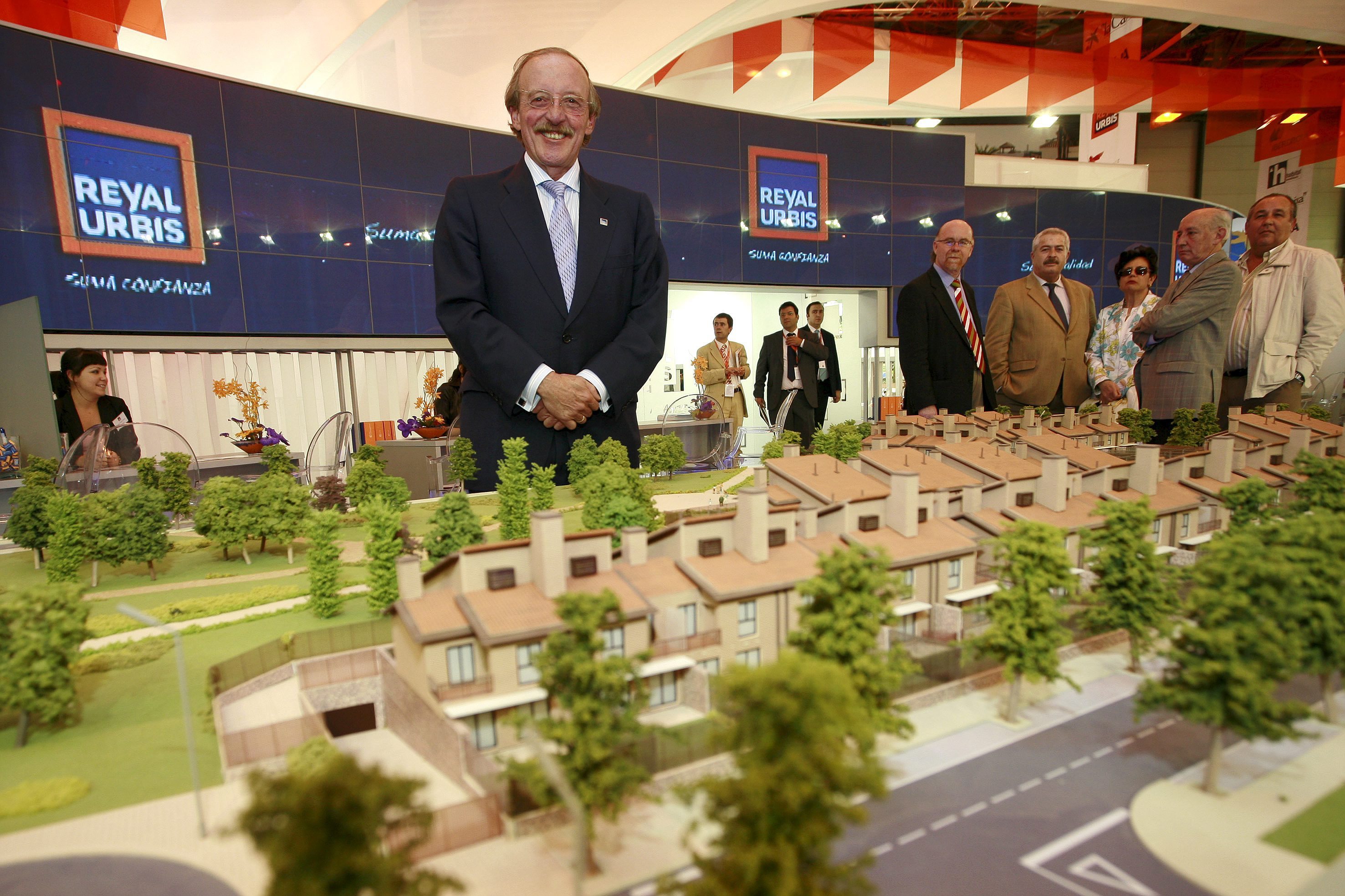 Rafael Santamaría, su inmobiliaria, Reyal, compró Urbis por 3.000 millones de euros.