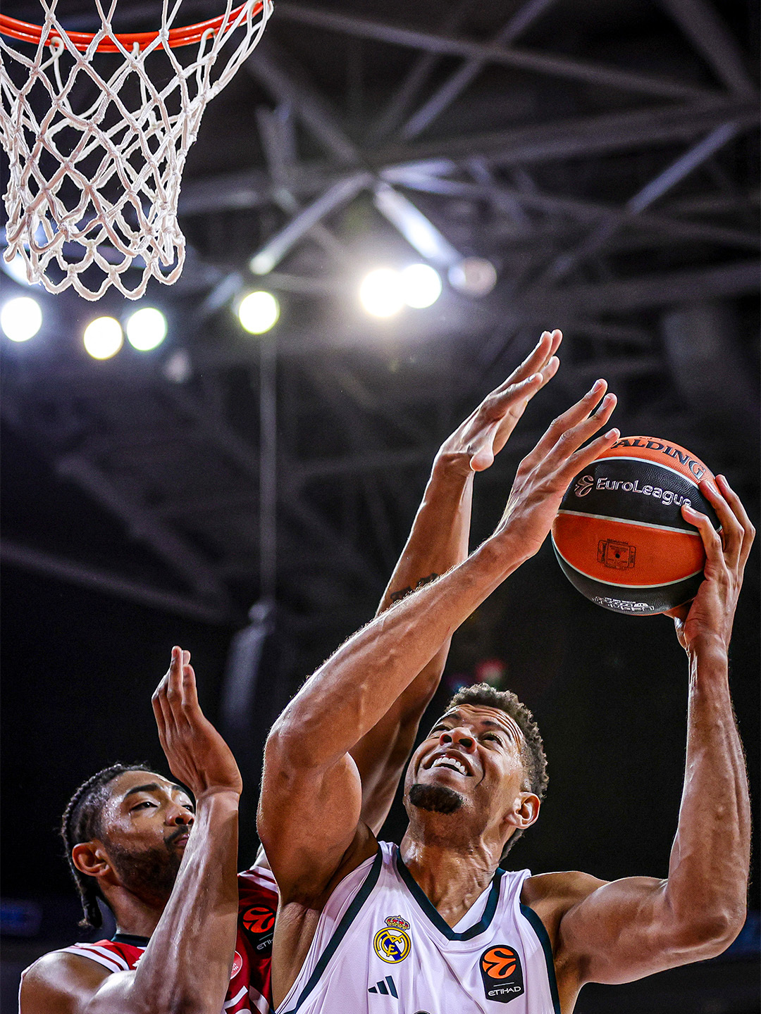 Tavares y Caboclo, durante el partido.