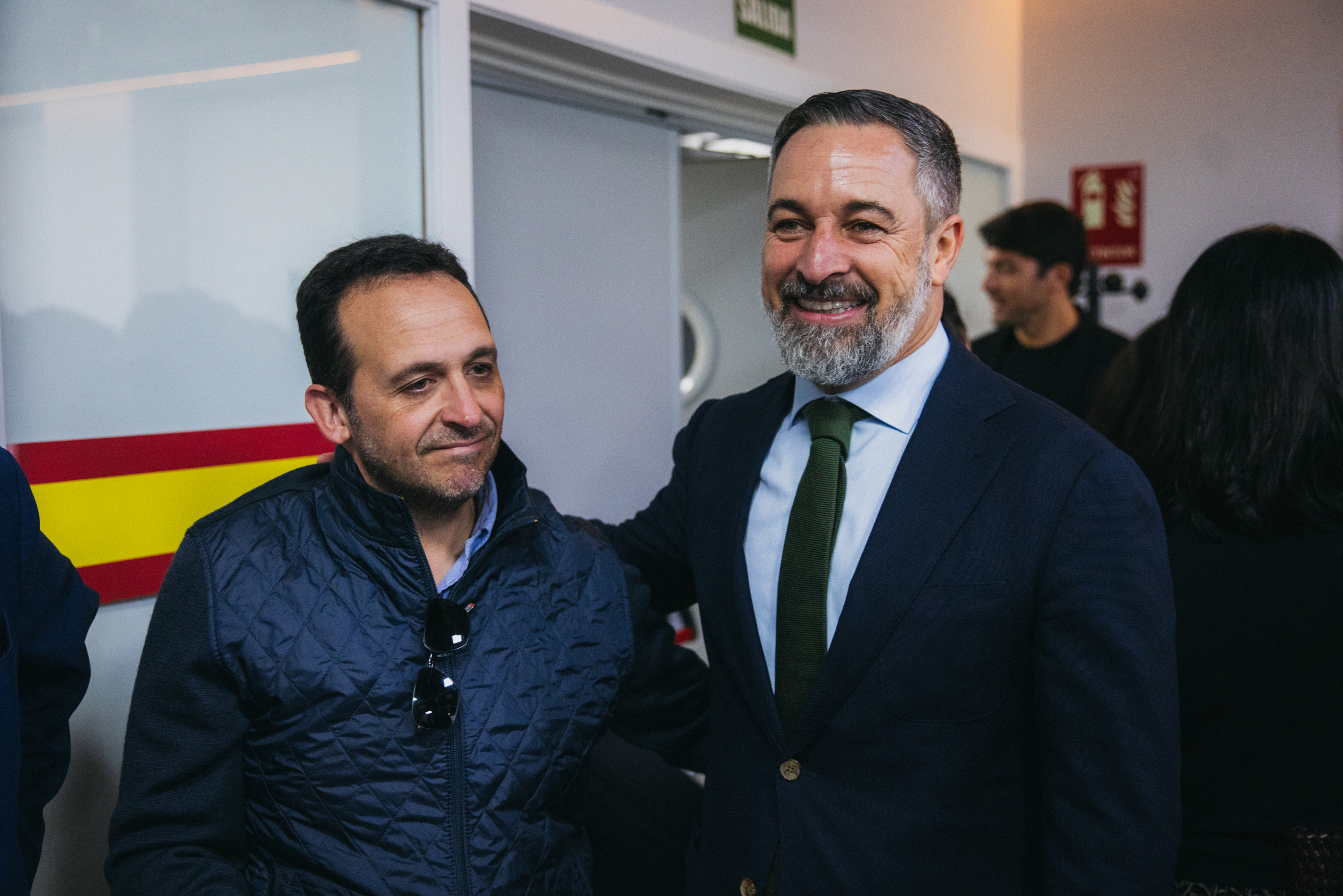 El portavoz de Vox en Ceuta, Juan Sergio Redondo, con Abascal