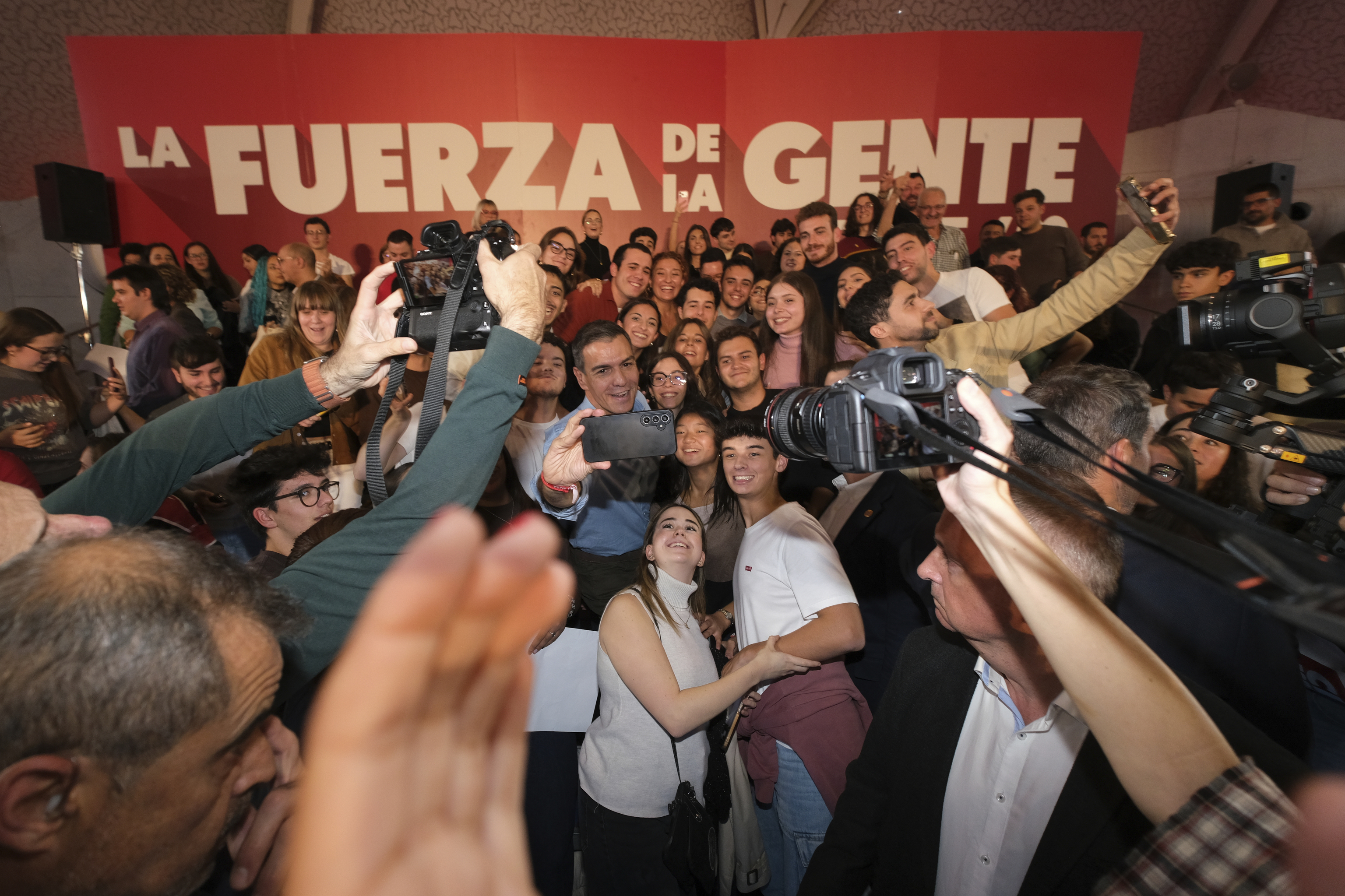 Asistentes el mitin del PSOE.