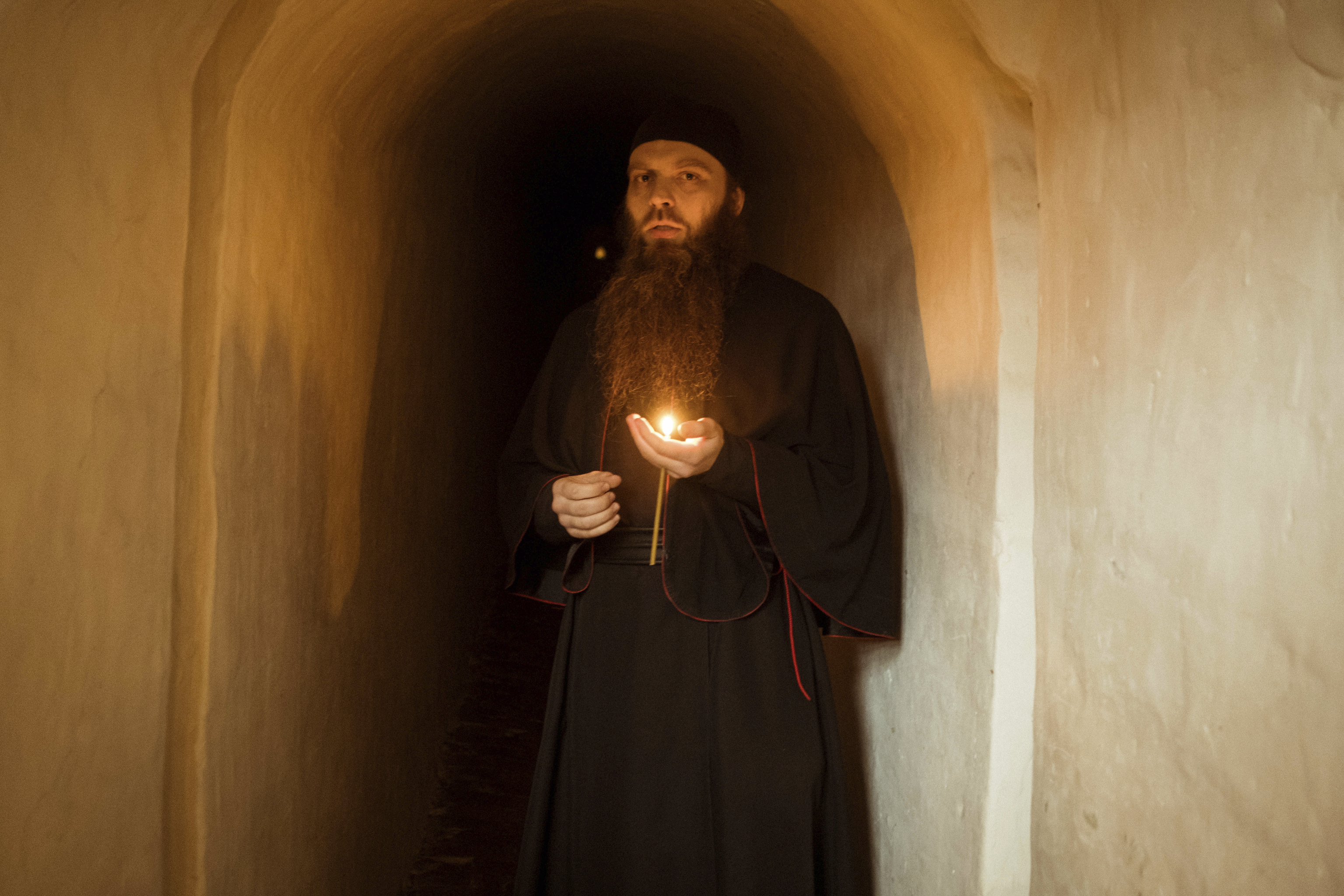 Sergií, el monje que recibió a EL MUNDO en el monasterio de Lavra.