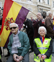 Unas 200 personas se concentran en Barcelona contra la impunidad del ...