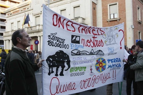 Miles de personas salen de nuevo a la calle contra los recortes en ...