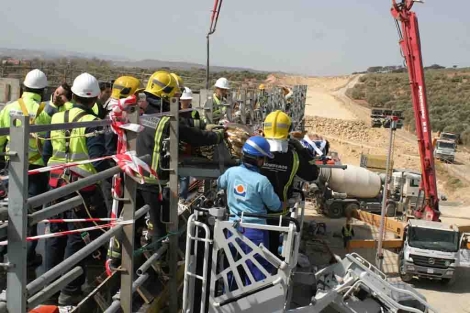 Un trabajador resulta herido tras caer desde tres metros en las obras ...