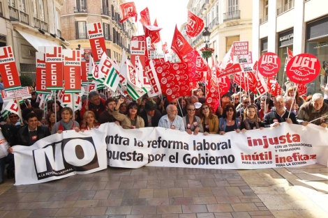 CCOO y UGT se movilizarán de nuevo contra la reforma laboral | Economía ...