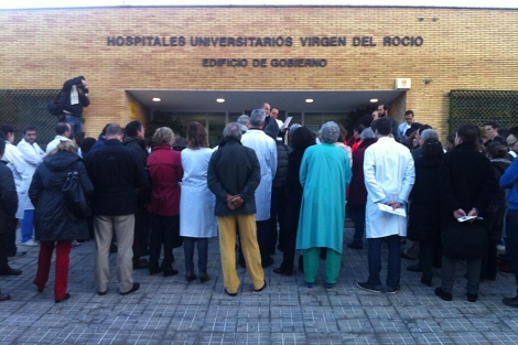 Los médicos acusan a la Junta de boicotear la huelga con servicios ...