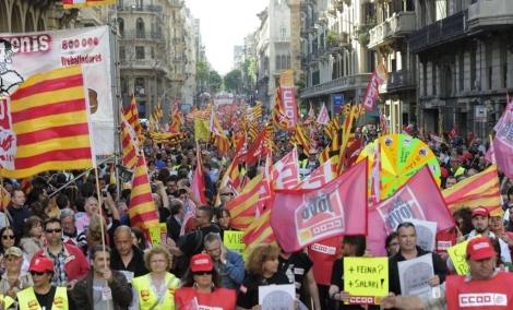 Miles de personas se manifiestan en Barcelona por el desbloqueo de los ...
