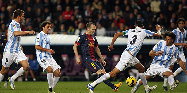 Iniesta Rodeado Iniesta, mejor constructor de juego | elmundo.es